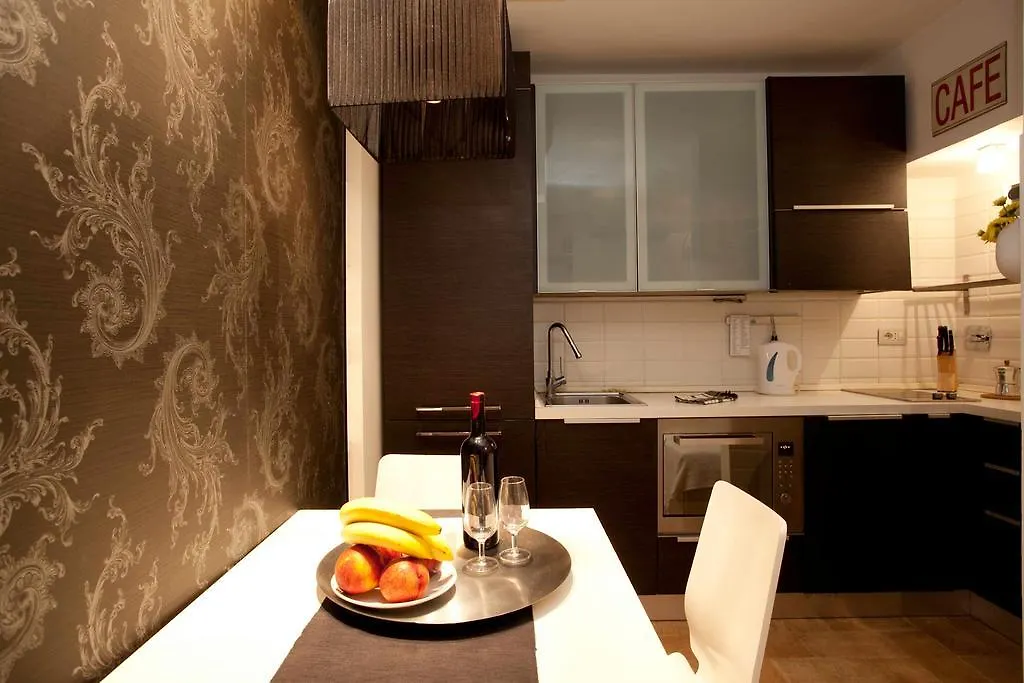 Colosseum Secret Apartment Rome