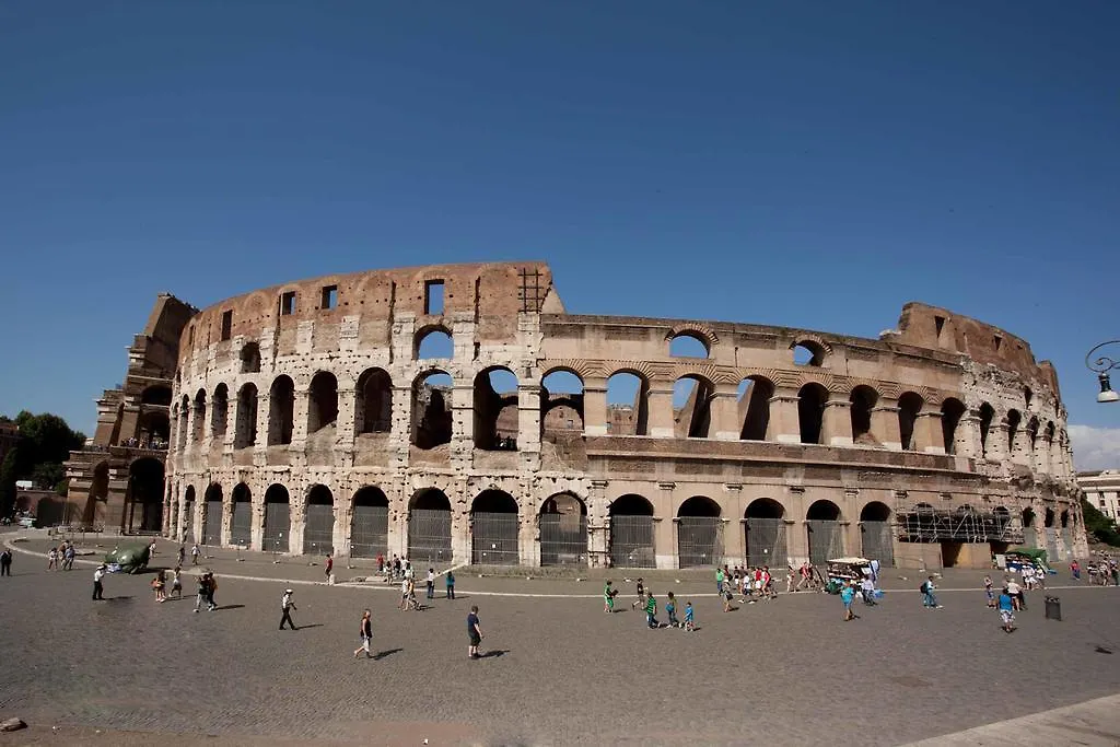 Colosseum Secret Apartment Rome