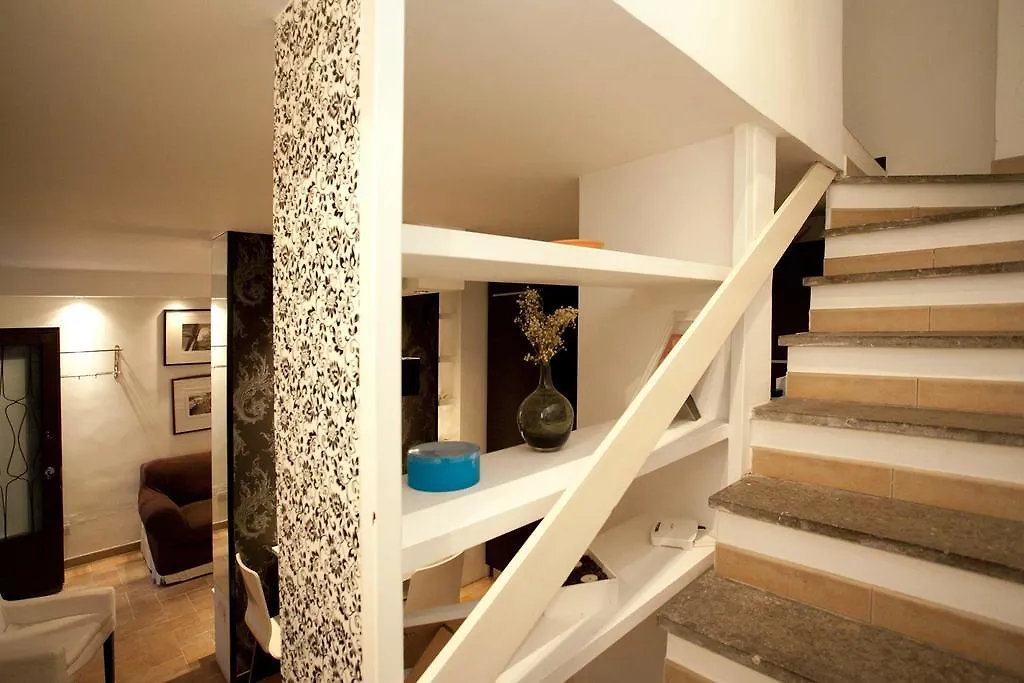 Colosseum Secret Apartment Rome